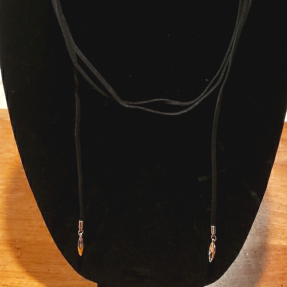 Black Statement Necklace - Picture 1 of 3